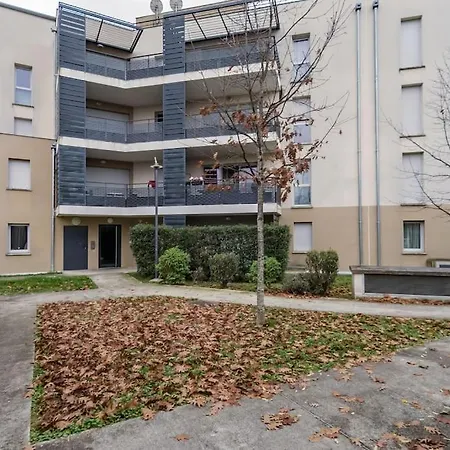 Grand T1 Bis Avec Jardin Expose Plein Sud Et Salle De Sport Apartment *